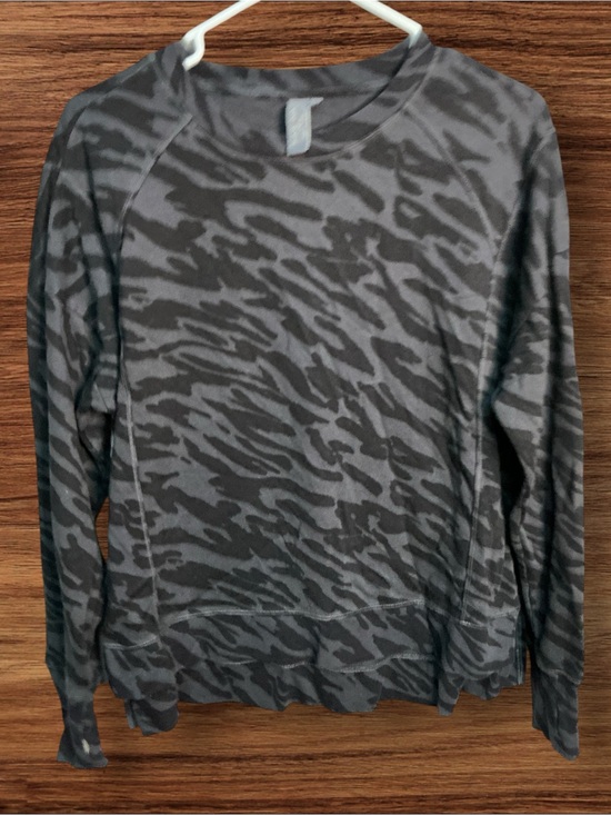 Sweaty Betty Tops - Sweaty Betty Gray Camo Crewneck Sweatshirt